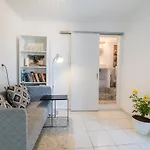 Simple Pleasures Apartment *