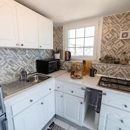 Simple Pleasures * Cavala